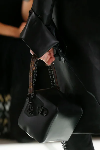Look 9